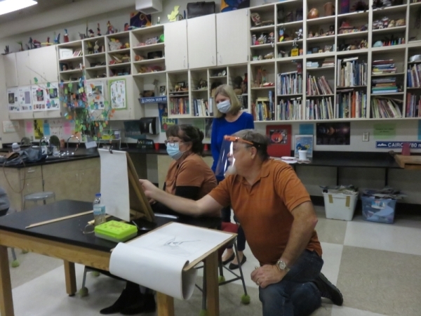 Drawing-class-Lincoln-School-Oct-21-IMG_8987-800x